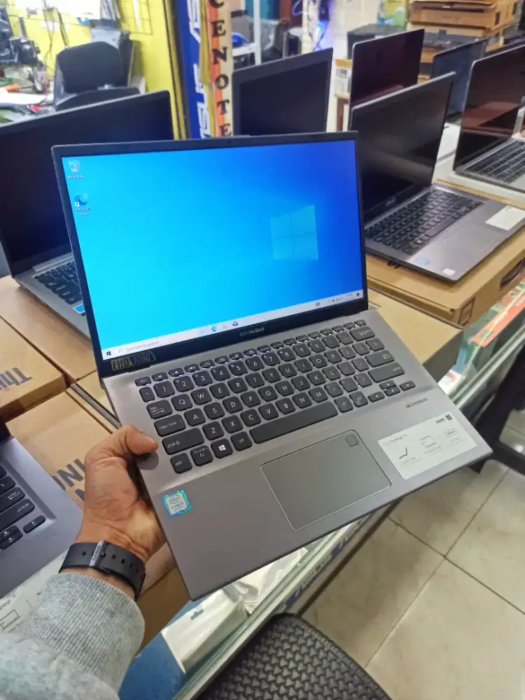 ASUS Vivobook A412FA Intel core i5 gen 8 RAM 8GB SSD 512GB Fullset