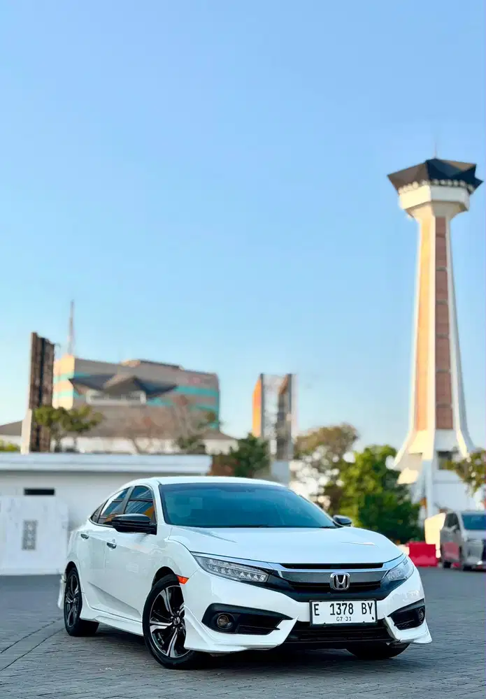 ( King Mobilindo ) Civic ES 1.5 Turbo 2016, Low KM 60rb