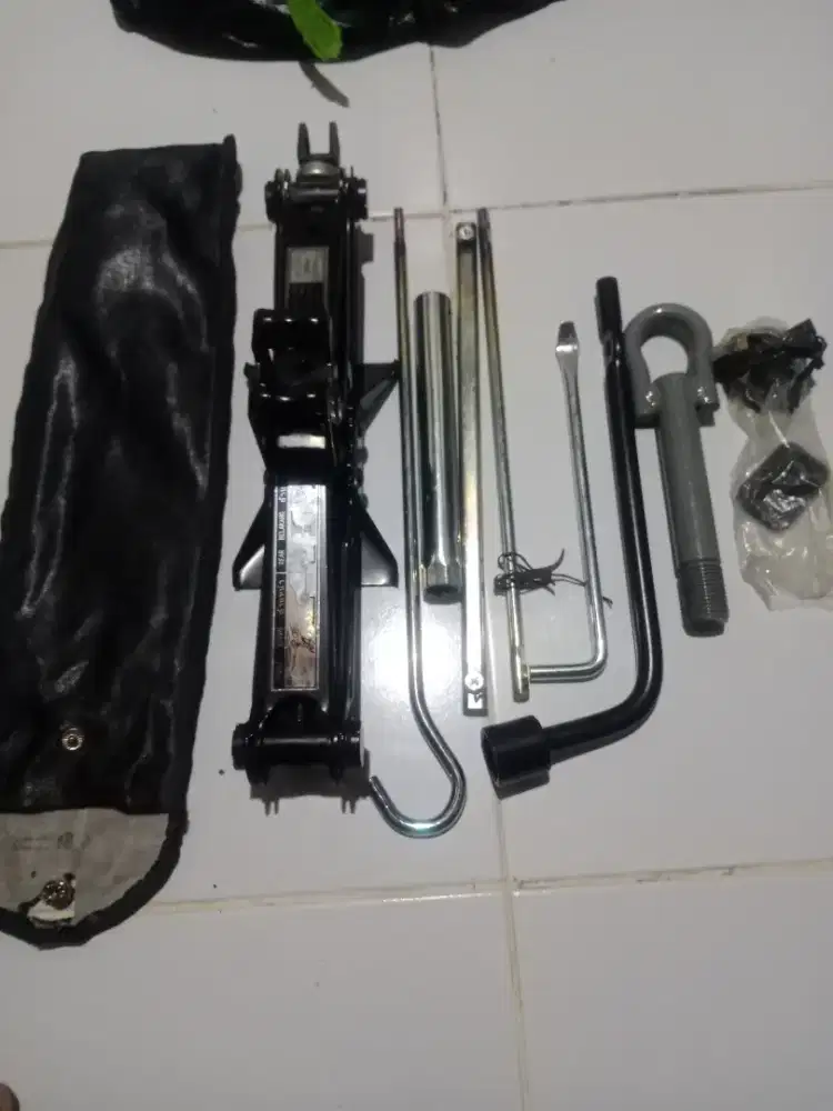 Dongkrak lengkap