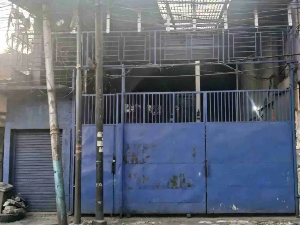 Disewakan Ruang Usaha Eks Bengkel Cocok Untuk Workshop Dan Bengkel Di Ciracas. Jakarta Timur