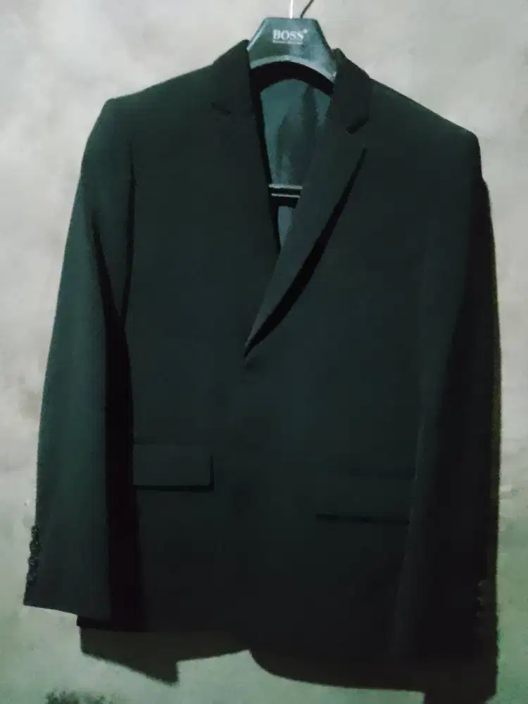 Jas merk boss size S masih bagus