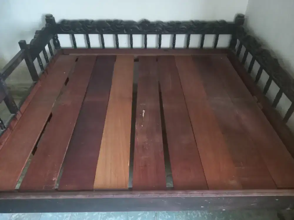 Tempat Tidur Full Bahan Kayu Jati Lama