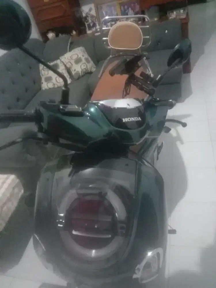 Scoopy green Lux 2025