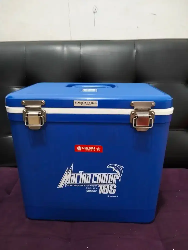 Cooler box 18S Marina Lion Star