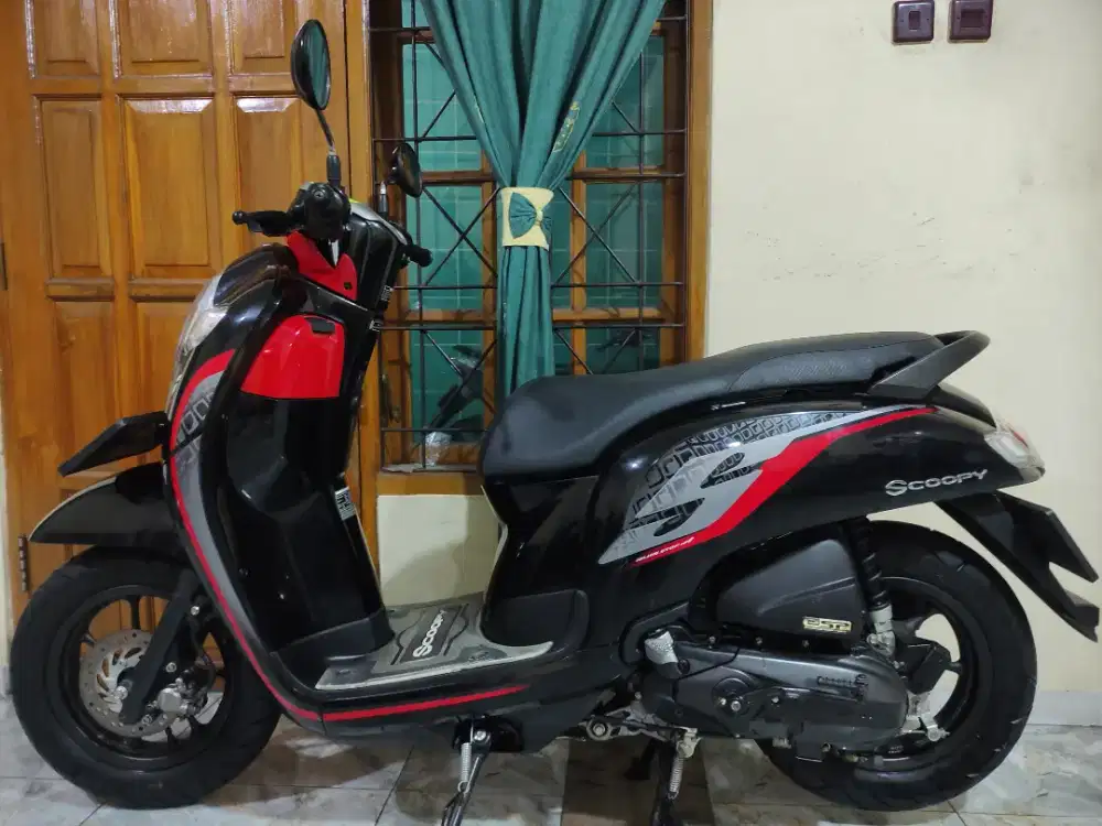 SIMPANAN KM 1RB PERAK SCOOPY DONAT CBS ISS ANTIK PERSIS BARU