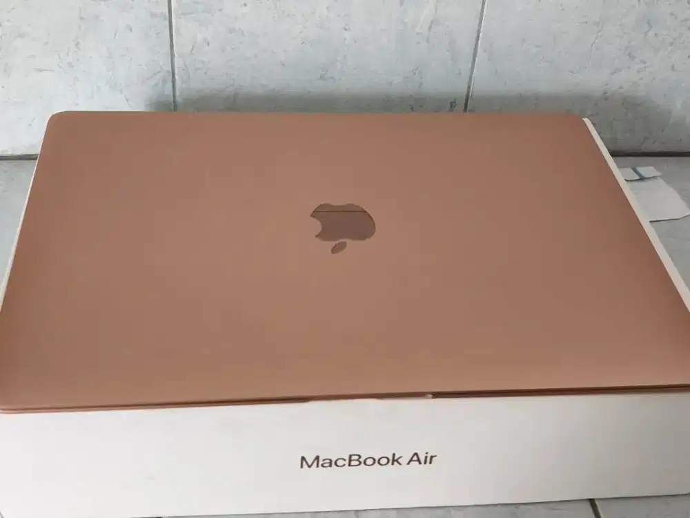 Macbook air 2020 i3