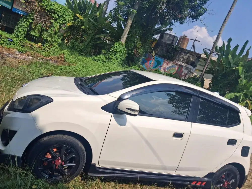 Dijual ayla x 2022 putih low km ori
