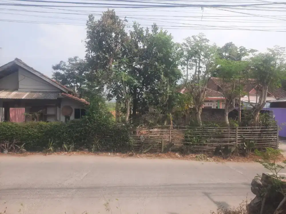 Di jual tanah luas 280 meter/ 20 tumbak AJB daerah leles pingir jalan