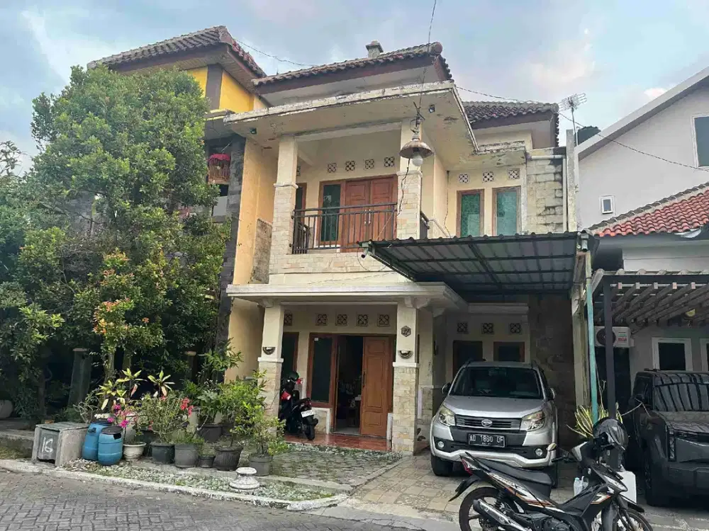 rumah cluster 2 lantai tepi jalan dekat Alana hotel Colomadu
