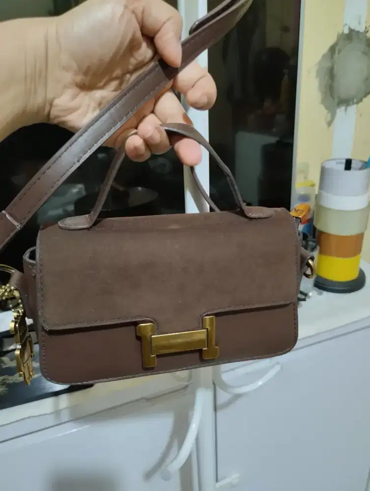 Tas Kesayangan Muat HP