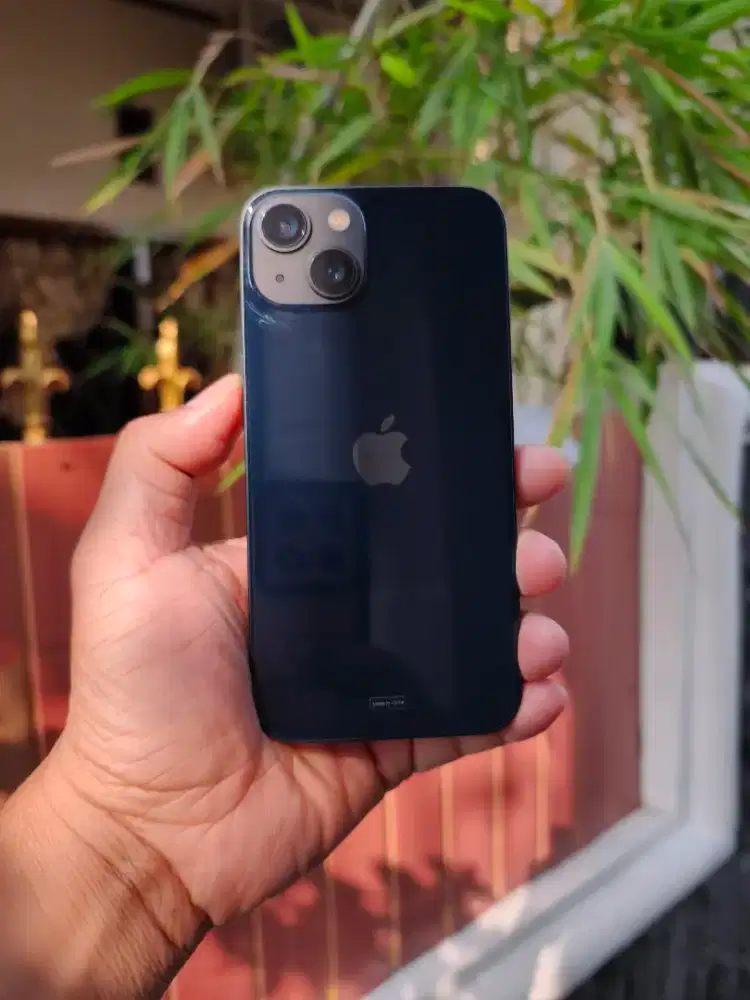 iPhone 13 128 GB iBox garansi Desember 2026