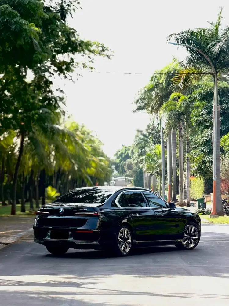 BMW i7 X-DRIV 60i EV Grand lusso 2025