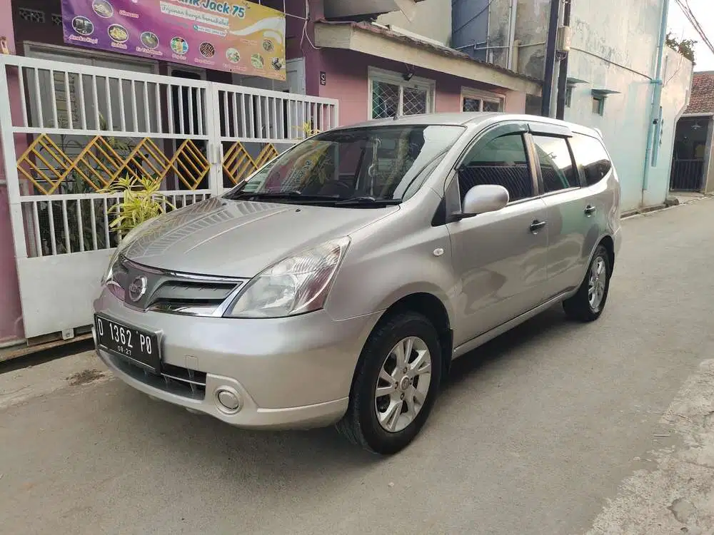 Nissan Grand livina 2012 Bensin