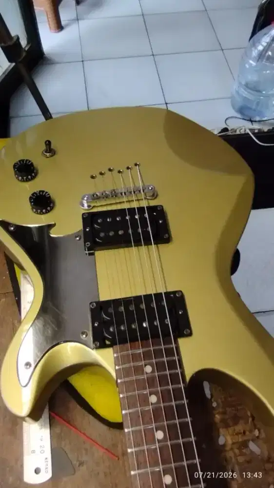 Cort Zenox Z-22 second