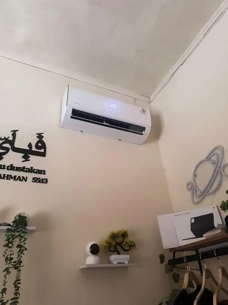 Ac Midea 1/2 Pk Masih Garansi, Low Watt