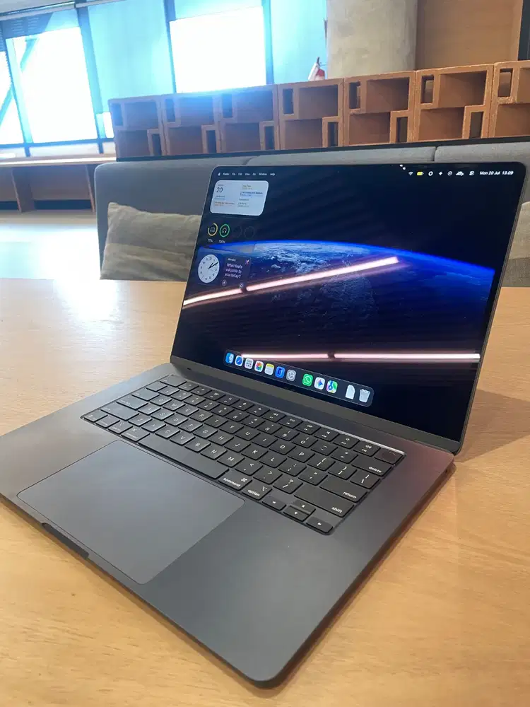 macbook Air m4 16/256 15inchi pemakaian pribadi