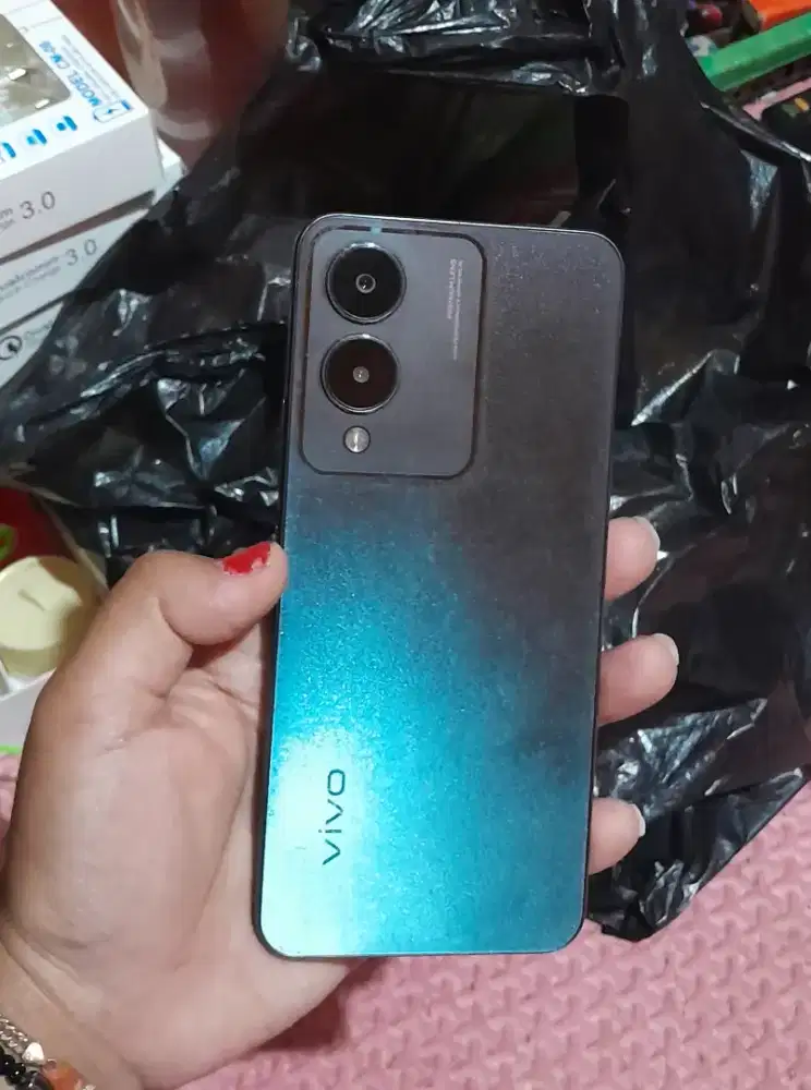Vivo y17s ram 6+6/128 ori nomines.