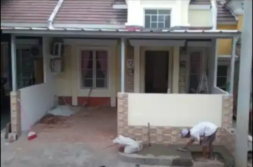 Disewakan rumah semi furnished cluster Acacia, Lembah Hijau