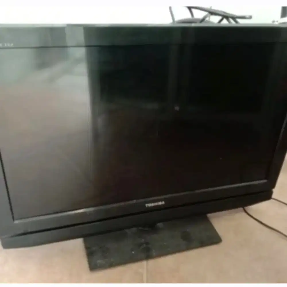 Di jual TV Toshiba 24 inch dan radio politron