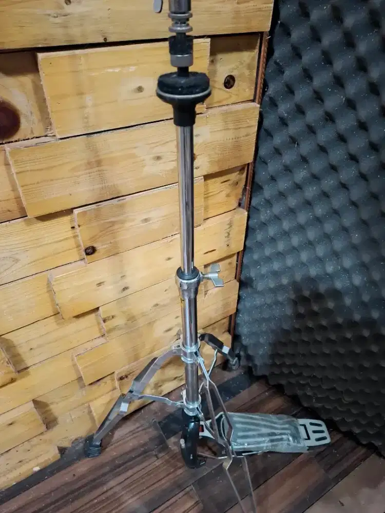Stand drum hihat like new made in taiwan