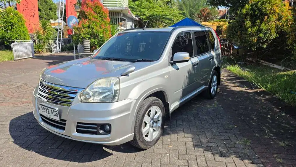 Nissan X-Trail 2010 Bensin
