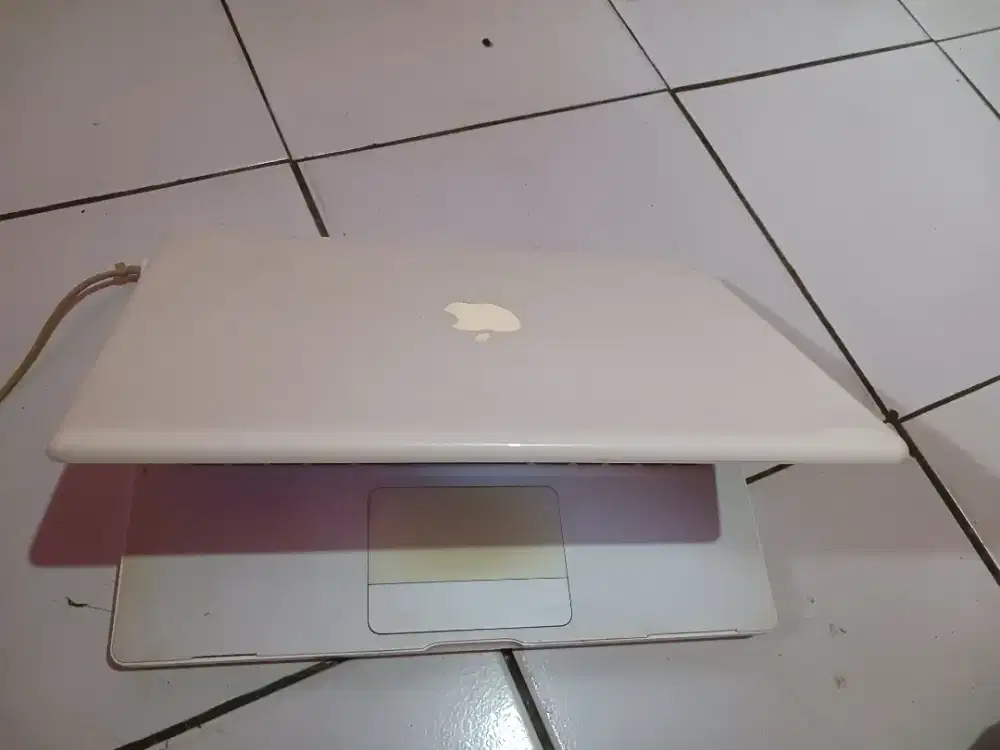 Macbook white 5,2 El capitan