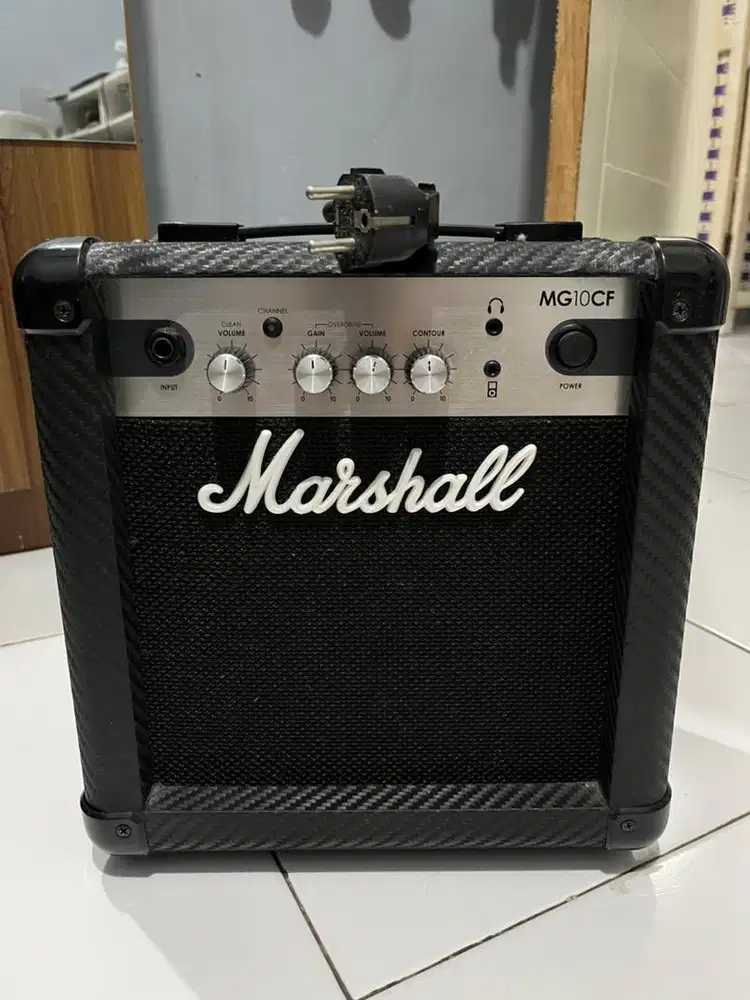 Ampli Marshall MG10CF