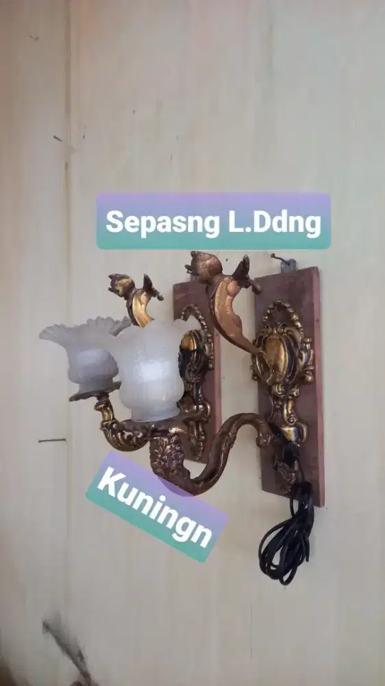 Lampu Dinding Kuningan Kuno