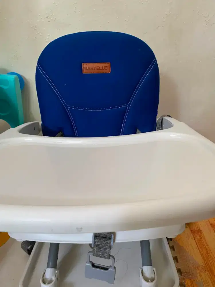 Kursi makan bayi babyelle
