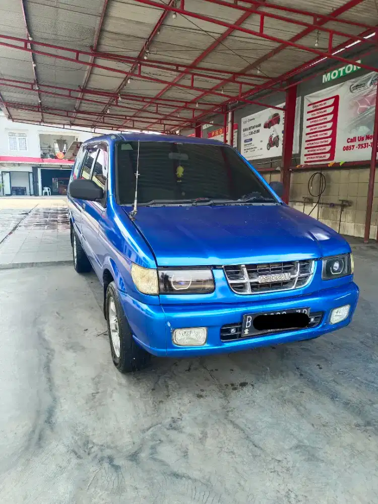 Isuzu Panther LS 2.5