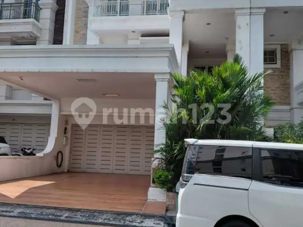Jual Murah.... Harga Njop......Rumah 3 Lantai....Bebas Banjir...Di Sunter Opulence