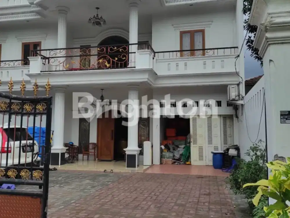 RUMAH MEWAH ASRI NYAMAN DAN KLASIK