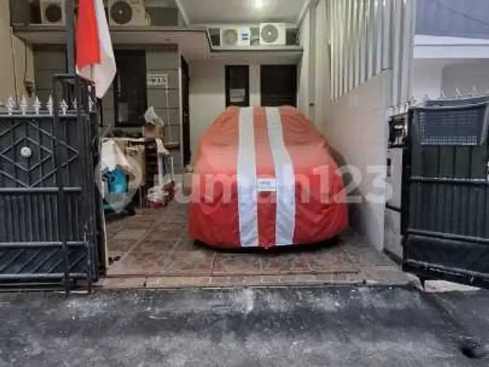 Disewakan Cepat....Rumah Siap Huni....3 Kamar......Bebas Banjir .........Di Cengkir Barat Kelapa Gading