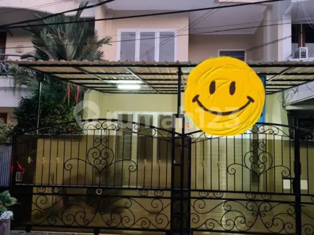 Rumah SHM 3 Lantai Baru Deket Sekolah Penabur di Kelapa Gading