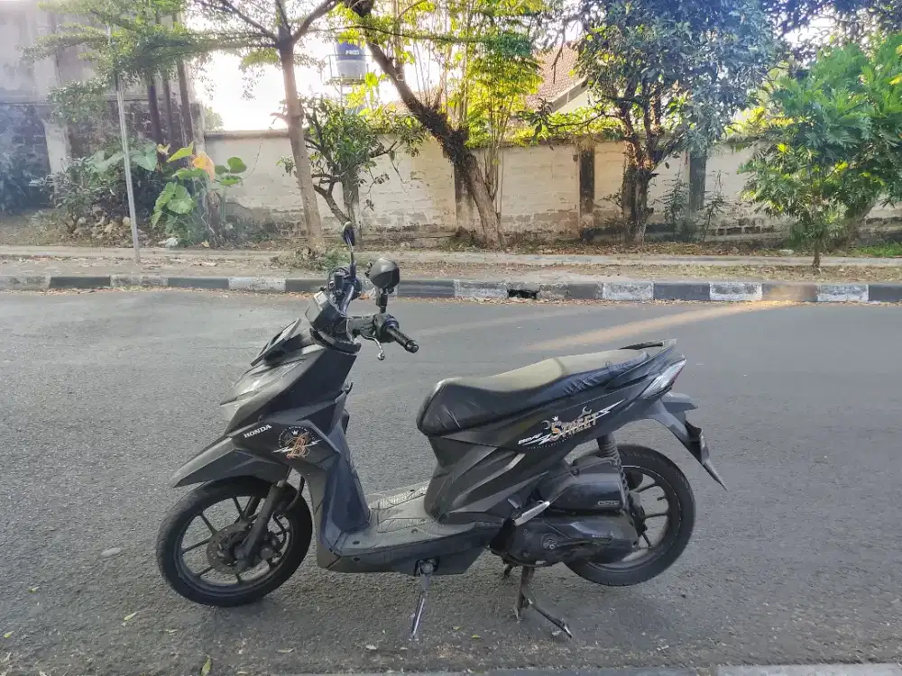 DIJUAL CEPAT MOTOR HONDA BEAT STREET