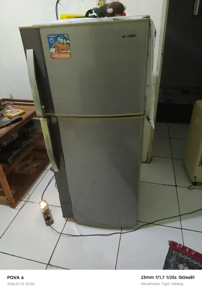 Kulkas Sharp 2 pintu dingin beku ada minus
