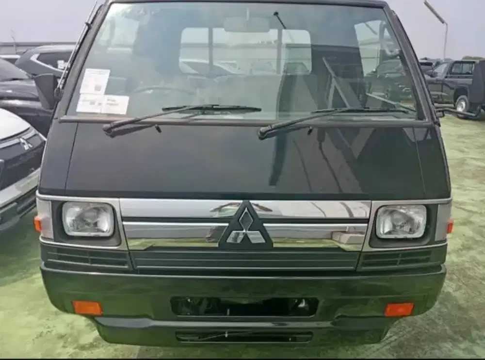 Mitsubishi L 300 2026