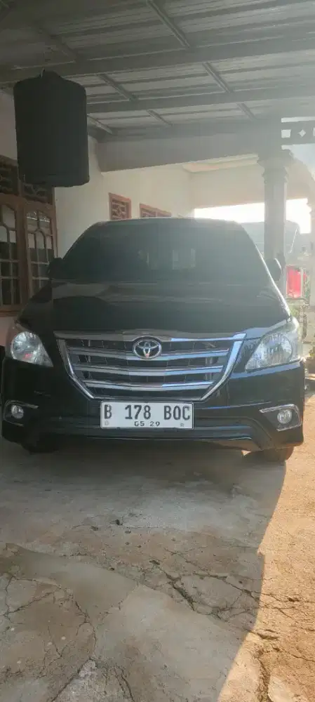 Kijang Innova 2014