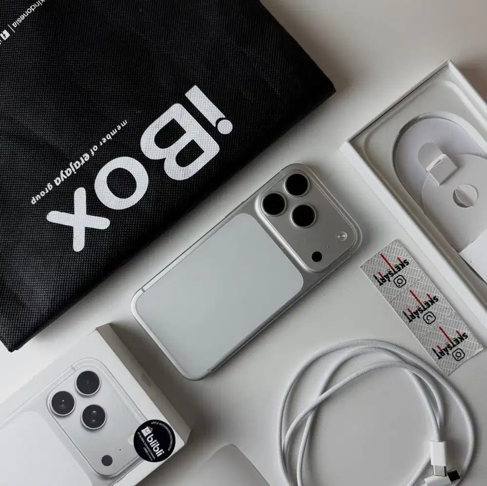 iPhone 17 Pro 256gb Silver iBox Garansi Resmi Oktober 2026