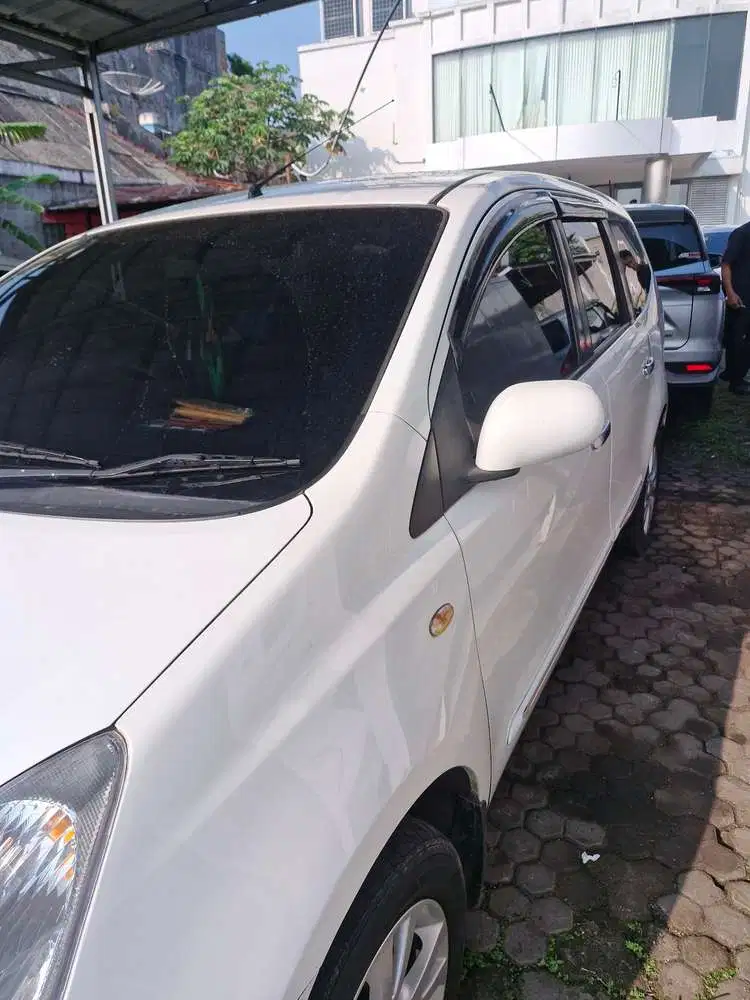 Nissan Livina 2011 Bensin