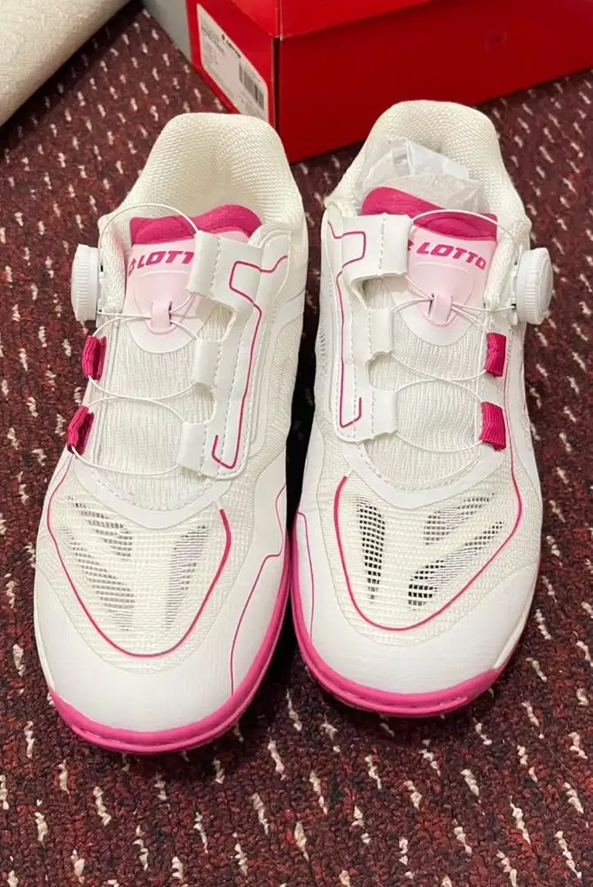 LOTTO Sepatu Padel Size 38 Putih Pink