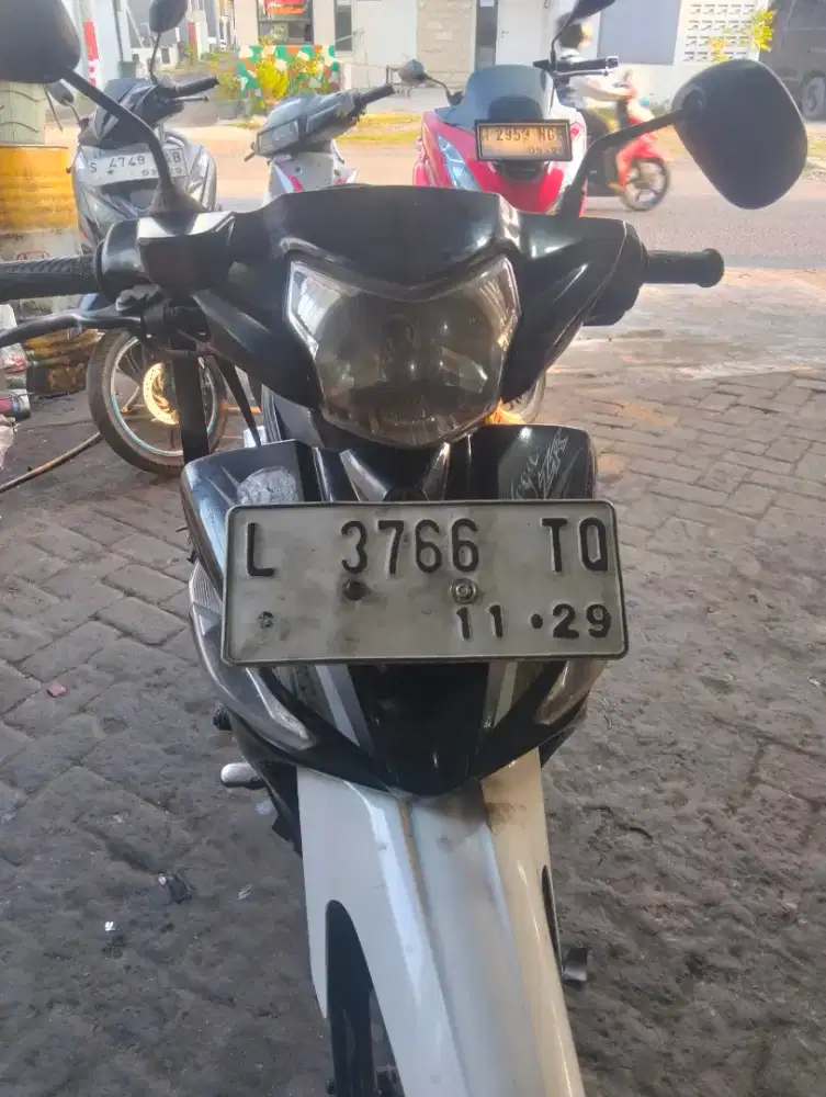 Dijual vega zr tahun 2009