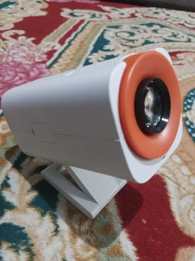 Proyektor Mini Portable