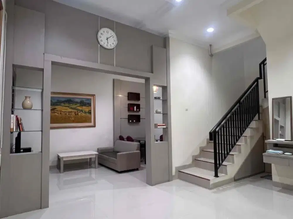 Rumah bagus 2 1/2 lantai di sunter