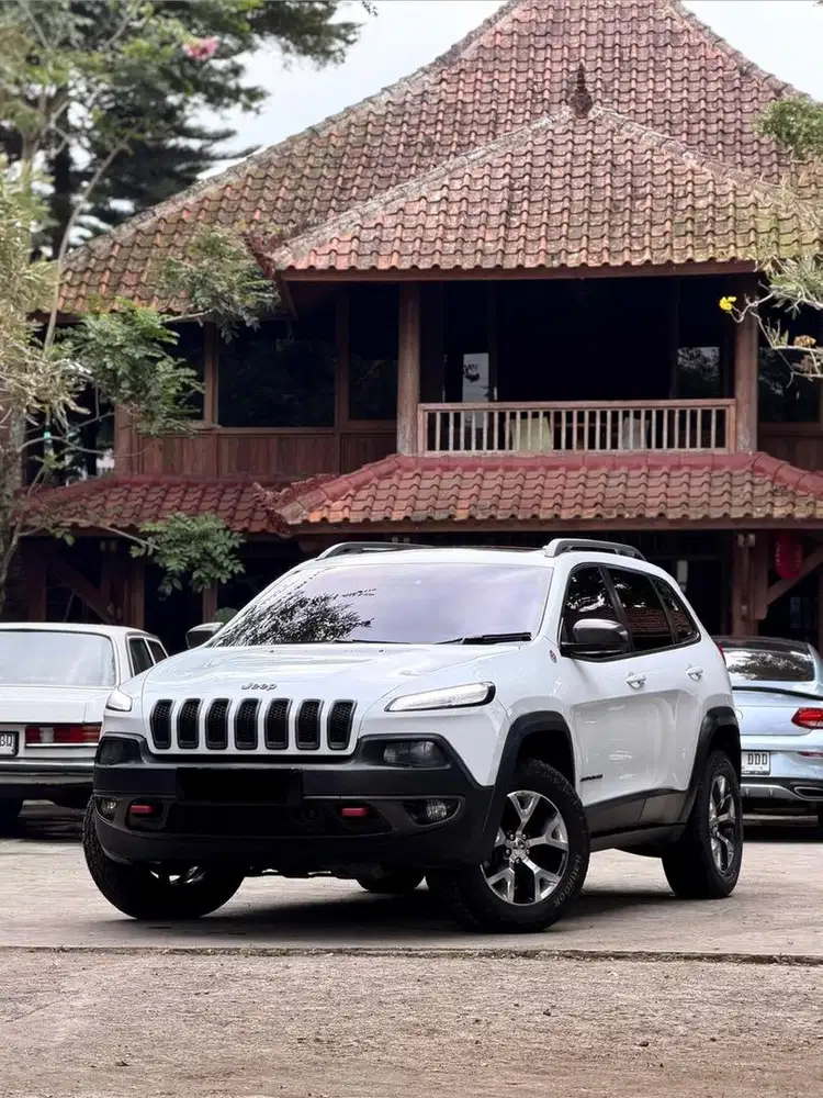 Jeep New Cherokee Trailhawk 4x4