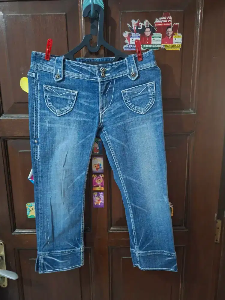 Celana jeans wanita 01