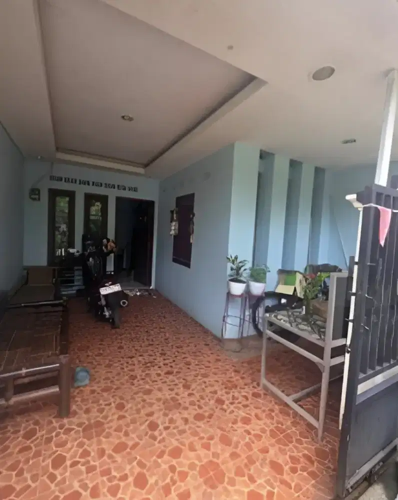 Dijual Rumah 2 Lantai Dekat CCM