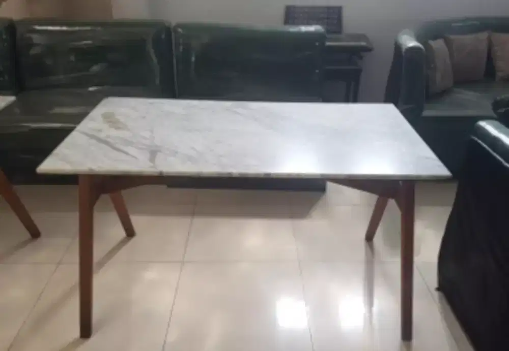 MEJA MARMER KOTAK