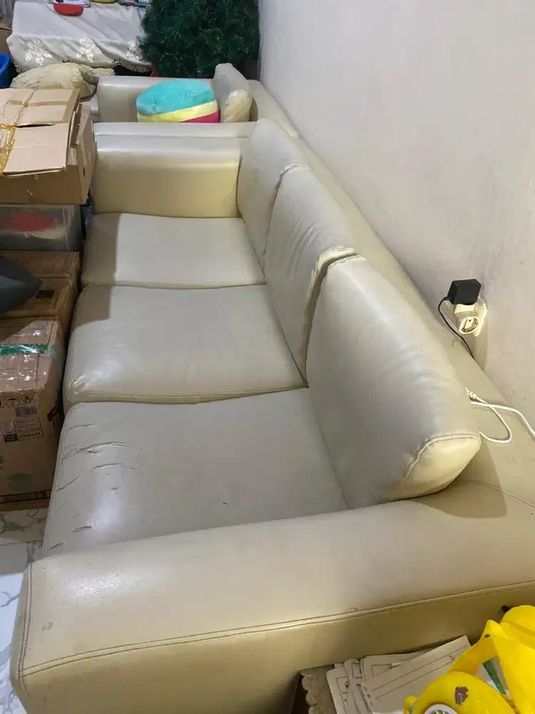 sofa ruang tamu