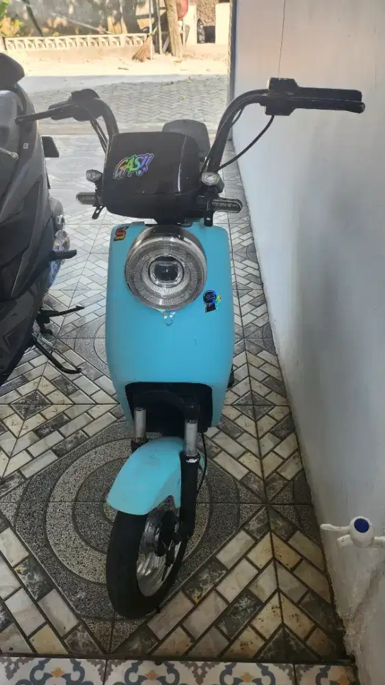 Sepeda listrik uwinfly pemakaian pribadi